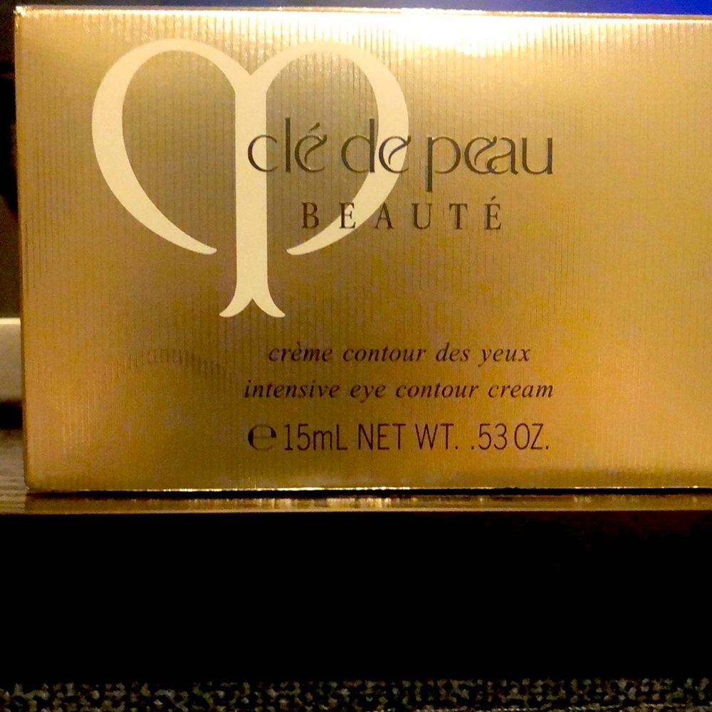 cle’ de peau eye contour cream